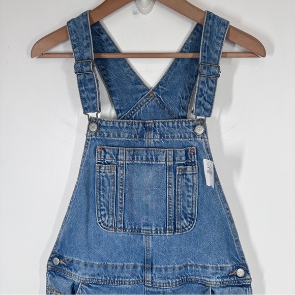 NWT Old Navy Baggy Wide Leg Overalls women’s size 8 Denim 100% Cotton - Picture 3 of 9